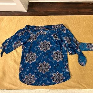 Off the shoulder 3/4 top